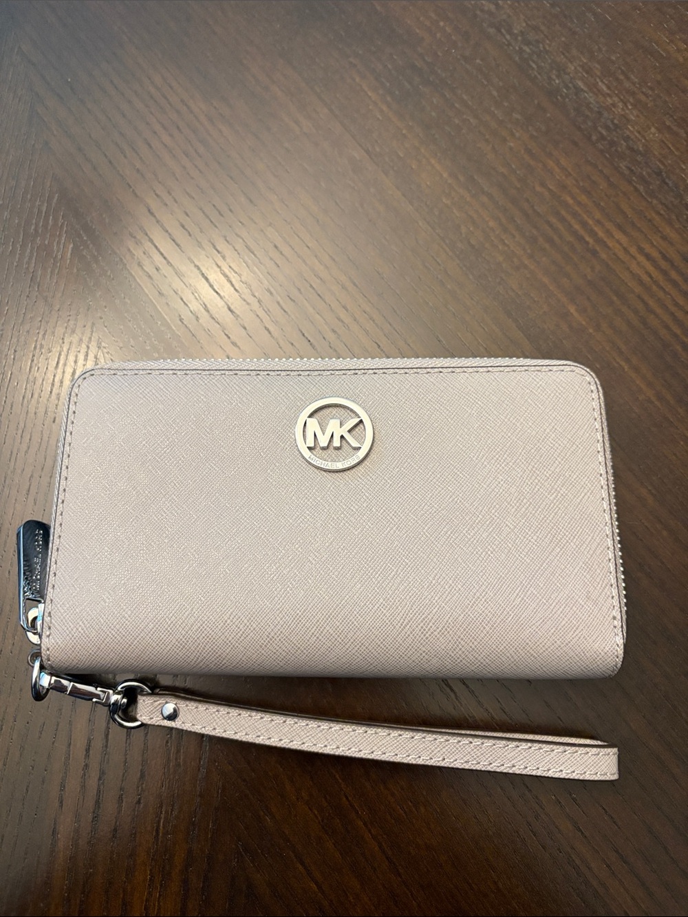 Michael Kors Dark Beige Saffiano Fulton Zip Around Wristlet Never Used